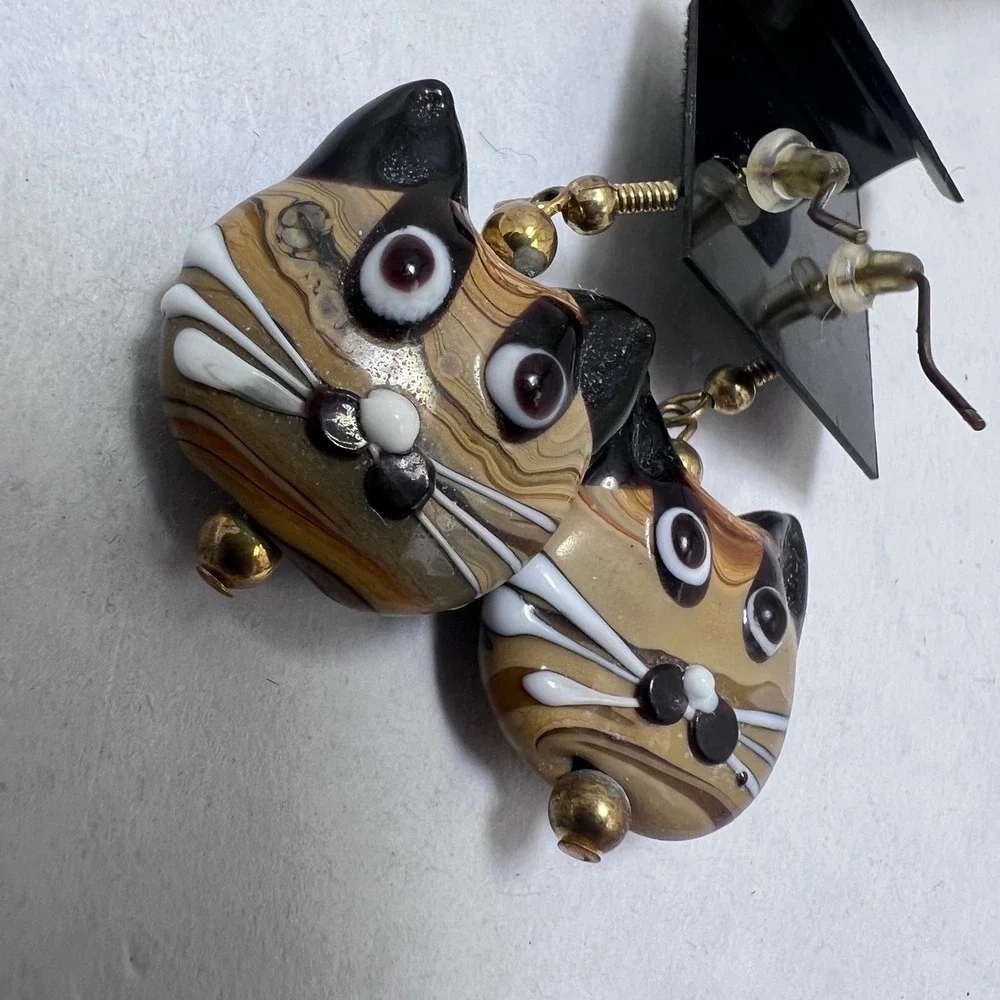 Artisan Lampwork Glass Siamese‎ Cat Earrings Brown Tan Swirl Whimsical Novelty